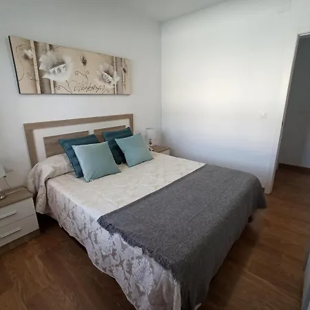 Novedad Céntrico Con Porche Y Jardín Apartamento