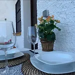 Apartment Novedad Centrico Con Porche Y Jardin