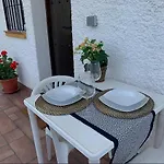 Apartment Novedad Centrico Con Porche Y Jardin