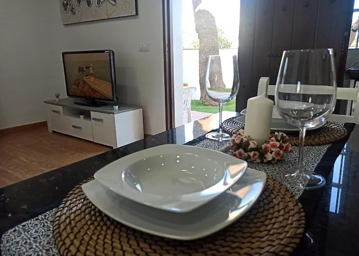 Novedad Centrico Con Porche Y Jardin Daire