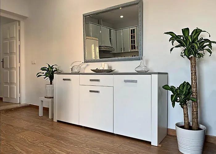 Novedad Centrico Con Porche Y Jardin Torremolinos