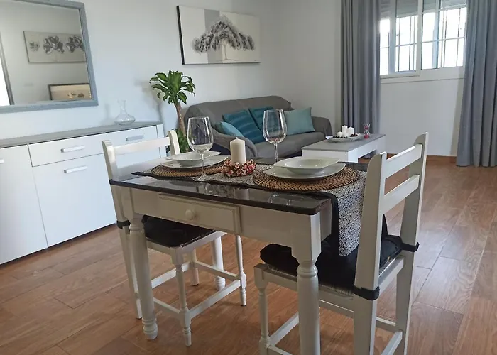 Novedad Centrico Con Porche Y Jardin Lägenhet Torremolinos