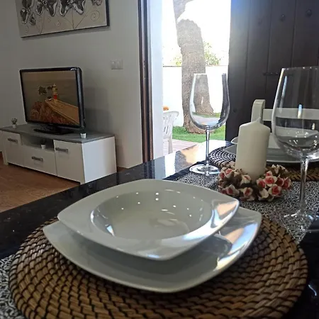 Novedad Céntrico Con Porche Y Jardín Appartement
